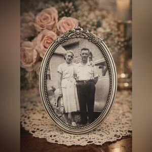Ornate Oval Silver 5x7 Picture Frame – Vintage Inspired | Victorian Style